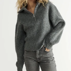 STICKAD TRÖJA - Lägger ut igen då det inte blev ett köp efter budgivningen🥰💕