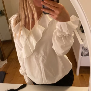 blus - fin blus som köptes på plick❤️