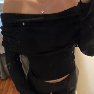 Topp - Topp ifrån ginatricot som är helt oanvänd💕