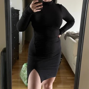 Klänning - Använd 1 kväll