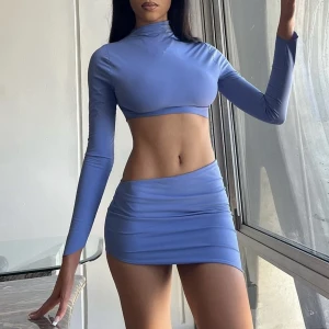 Blått sett från siren the brand - Blått sett, topp + kjol. Aldrig använt, prislappar kvar. Ord pris. Topp 980kr + kjol 1200kr