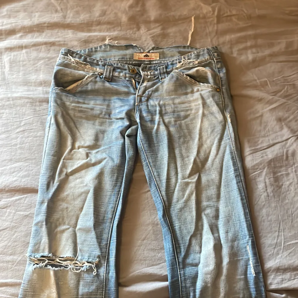 Snygga bootcut jeans. Pris kan diskuteras. Jeans & Byxor.