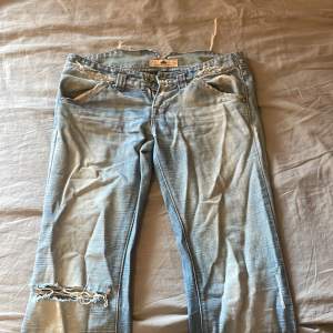Snygga bootcut jeans. Pris kan diskuteras