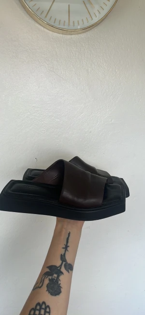 Vagabond  - Sandaler i modellen ”Evy”, stl 39 med chokladbrunt läder. Sparsamt använda. ⭐️ Nypris ~1400kr