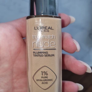 Loreal true match plumping liquid serum - Färgat serum (lättäckande foundation) Liquid - tunn och lystergivande Färgen heter 2-3 Light Ny oöppnad