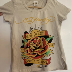Ed Hardy t-shirt - Ed Hardy t-shirt, stl S💗