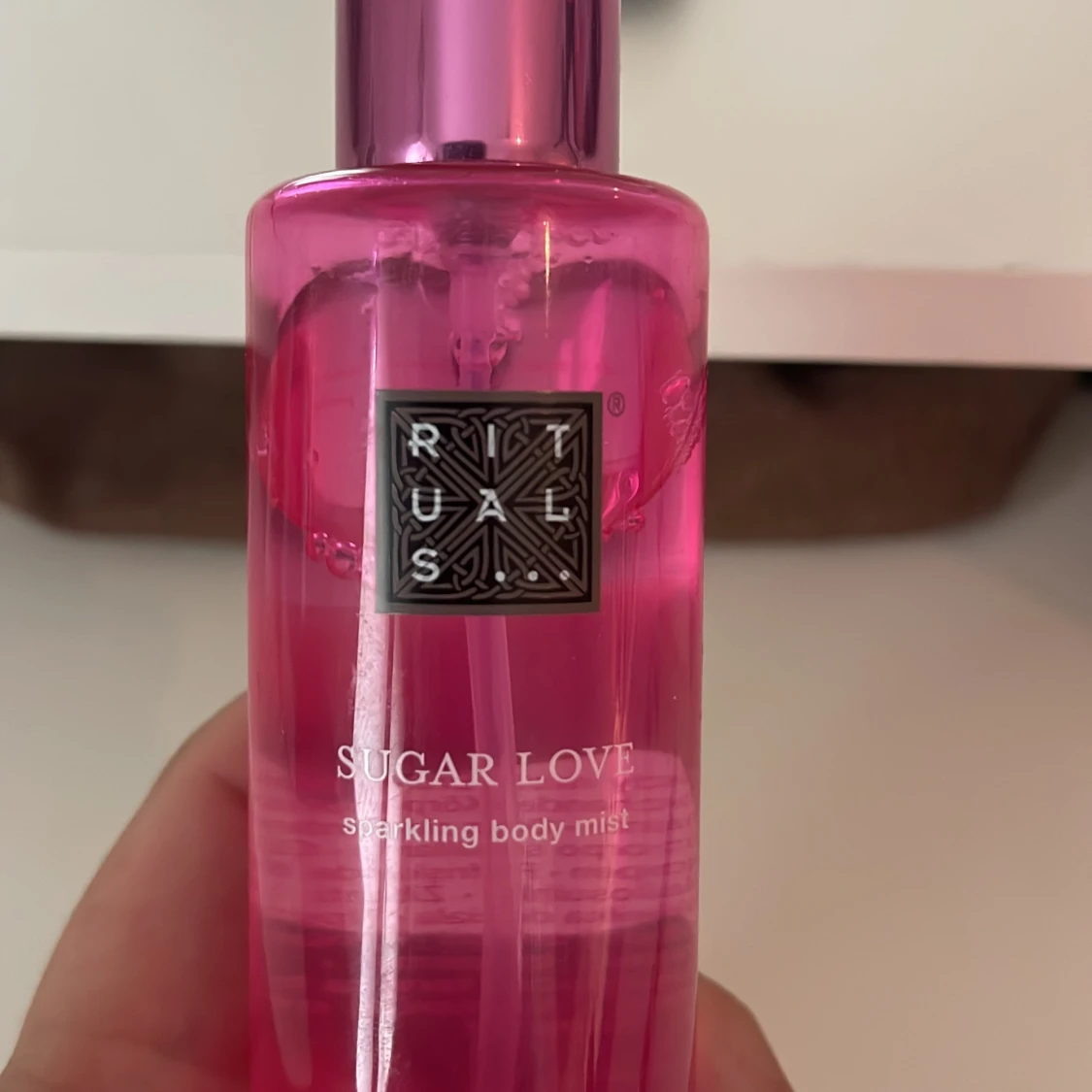 Jätte najs body mist från rituals  - 90