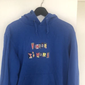 Hov1 merch - Blå vindar på mars hoodie storlek s❤️‍🔥❤️‍🔥