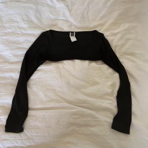 Tröja - Super fin tröja med endast ärmar 