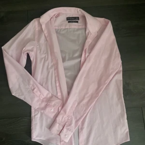 Primark rosa kostymskjorta - Nypris 150