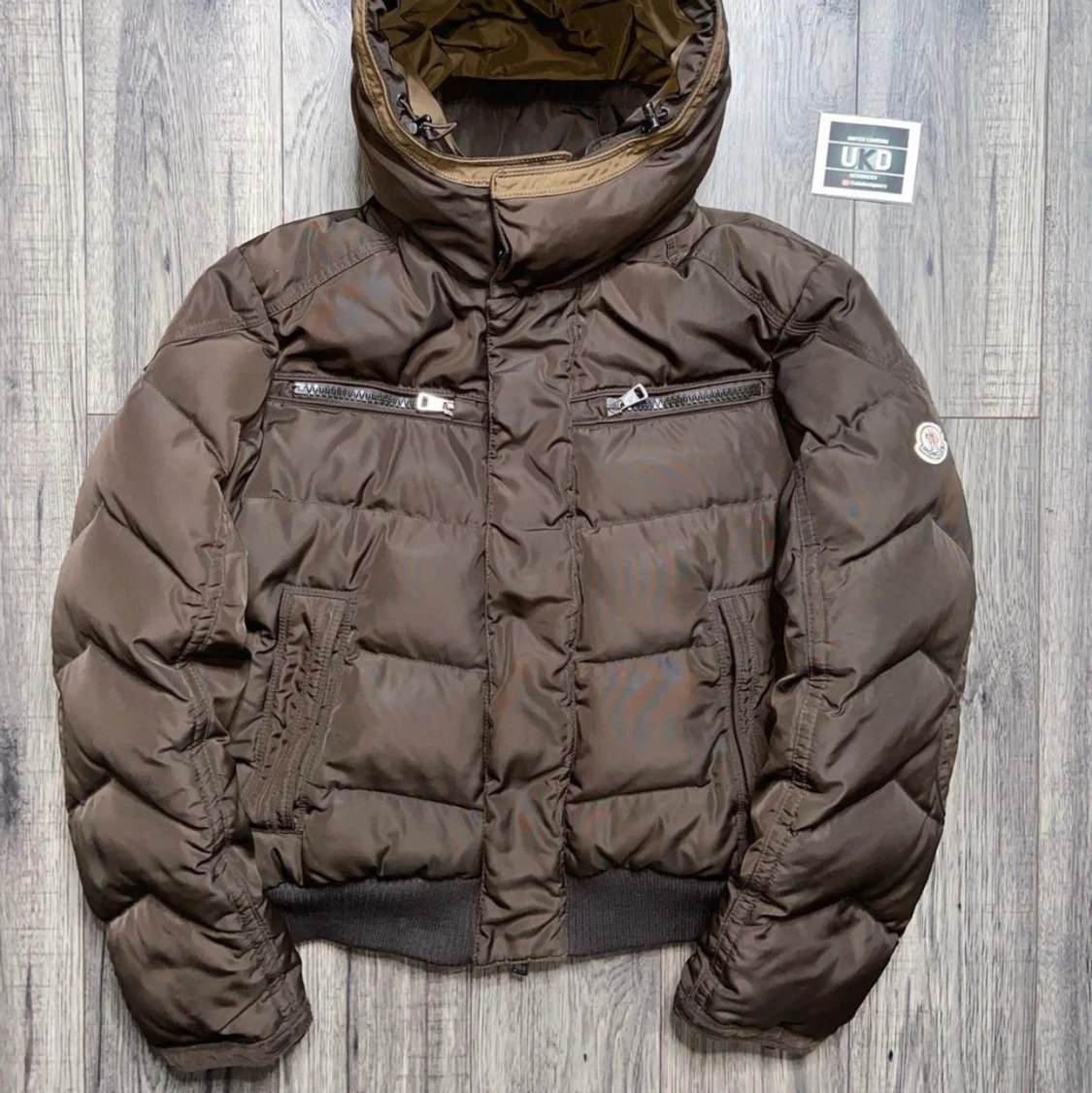 Moncler jacka storlek 3/L men passar M  - 91