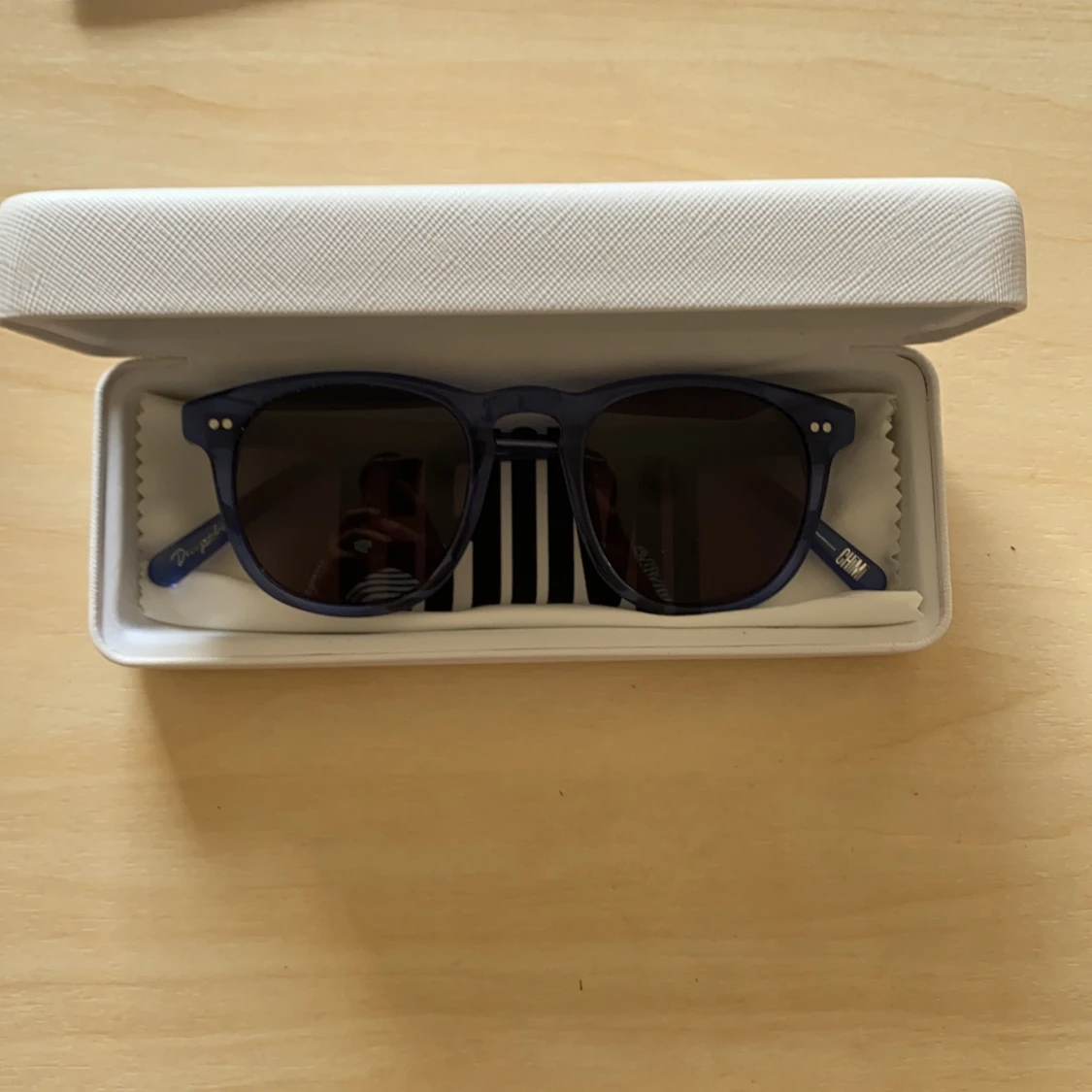 CHIMI eyewear solglasögon