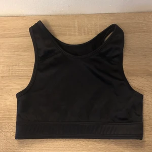 Sport-bh - Newbody sport bh!! Oanvänd! 