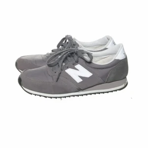 New balance skor - New balance skor i jättefint skick. Strl 37. Kan skicka eller mötas i Vasastan.