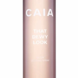 Helt oöppnad CAIA SETTINGSPRAY  - HEJ! Säljer Caias that dewy look setting spray som är helt oöppnad. (Fick i julklapp men har redan en där av att jag säljer den) ordinarie pris: 225kr + deras frakt. FINNS KVAR så länge annonsen finns.