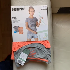 T-shirt, 2-pack, 146/152 - Helt nytt, oanvänt.