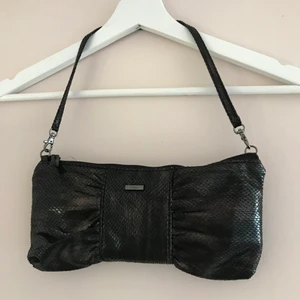 Vintage väska - Snygg brun/svart vintage väska:) 50kr + frakt eller högstbjudande 🖤