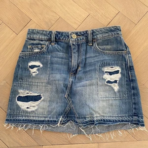Hollister jeanskjol  - Gullig jeanskjol perfekt till sommaren 