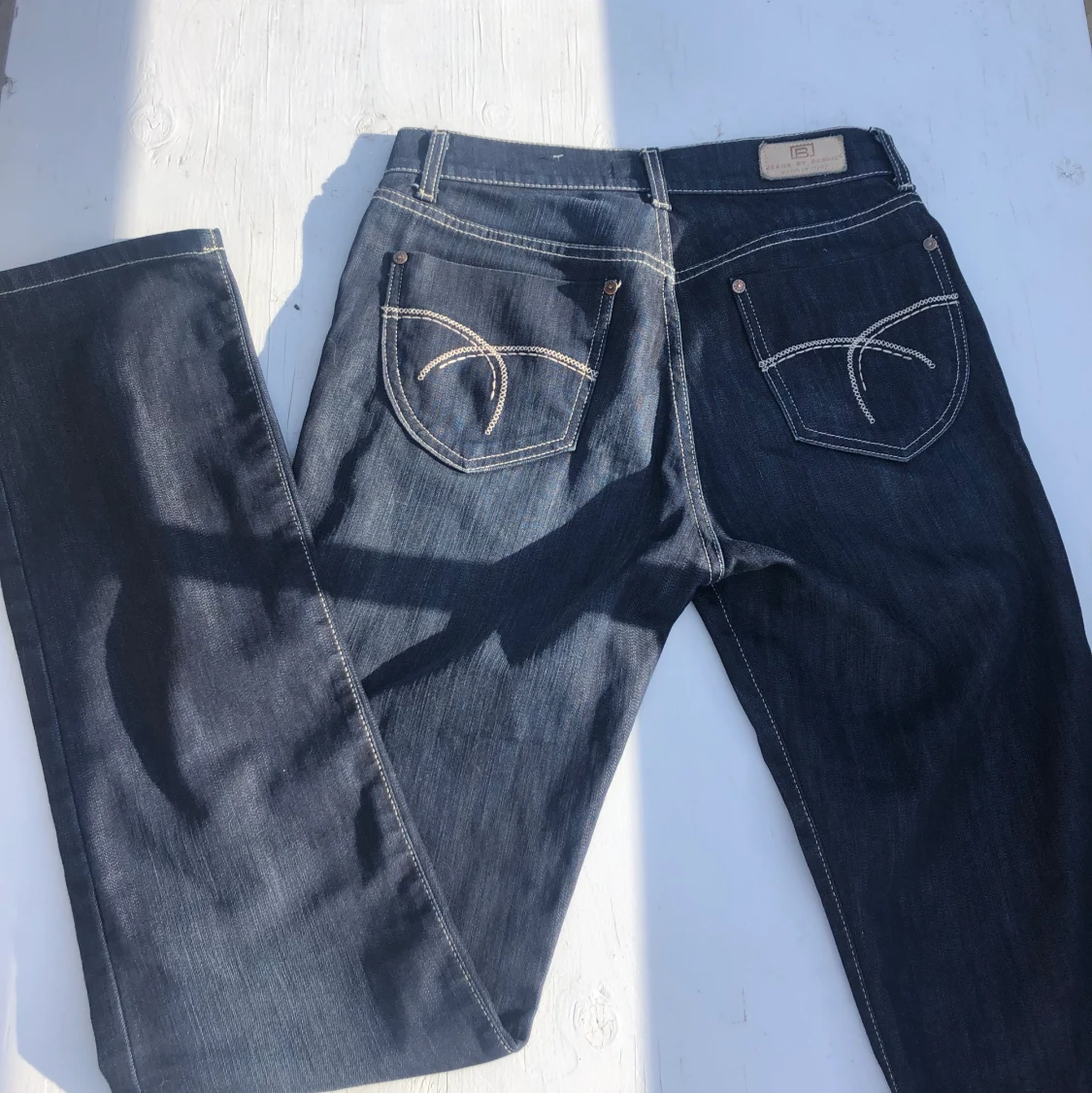 Mörkblåa jeans - 90