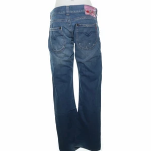 Replay jeans - Säljer dessa assnygga lågmidjade jeans från replay !! Passar i längden på en upp till typ 170 ! Storlek 29 men de är rätt så lågmidjade ❤️ säljer för 250 kr