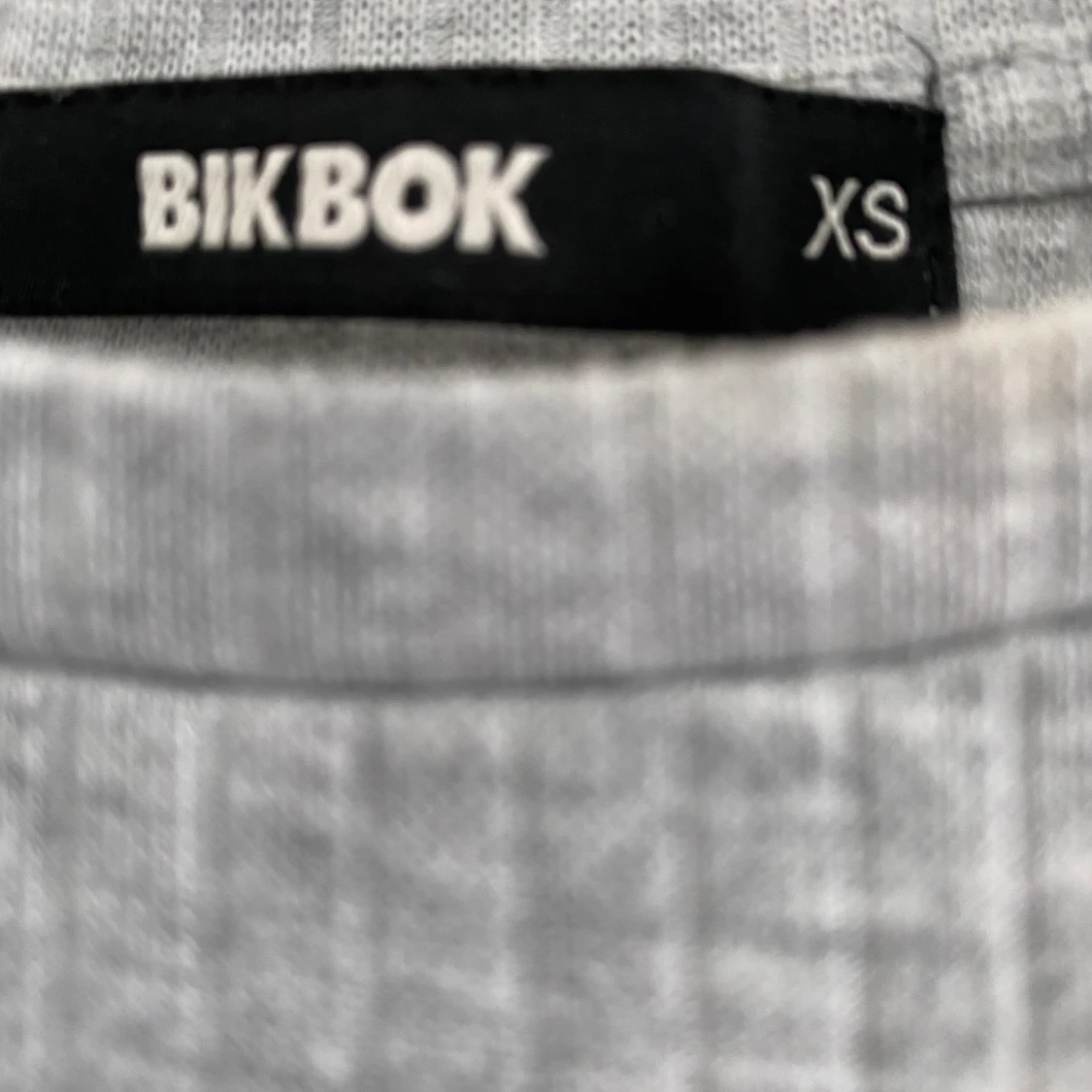 Bikbok stl xs med slits  - 90