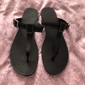 Vagabond sandaler !! - Knappt använda Vagabond sandaler! Jättesnygga och bekväma, perfekta nu till sommaren! 