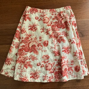 Kjol - Så fin kjol från Noa Noa. Den är i strl S men den är rätt ostrechig i midjan så skulle säga att den är mindre. 80kr + frakt🌟