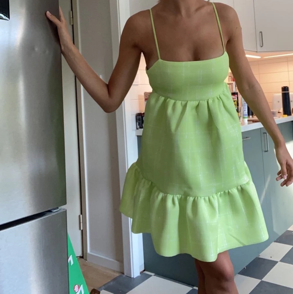 Slutsåld grön klänning  - 91