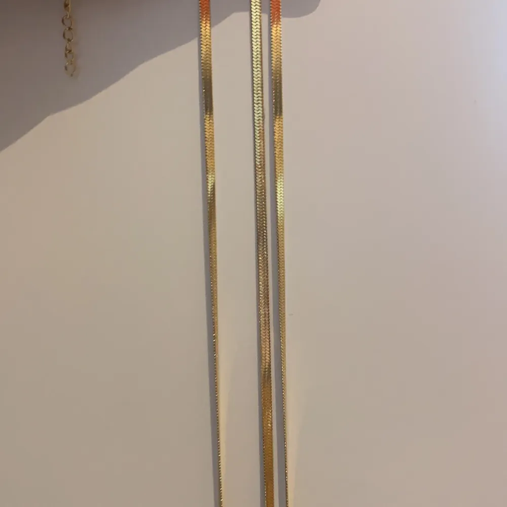 Populär Guldpläterad halsband har även matchande armband ☀️ 65 ink frakten . Accessoarer.