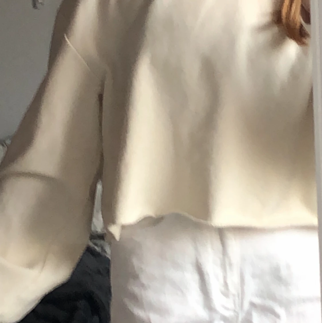 beige sweatshirt - 90