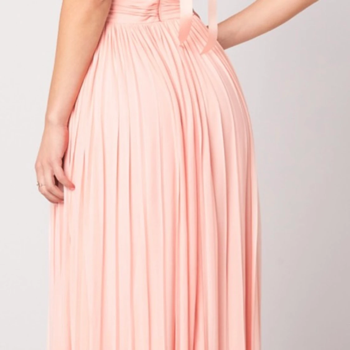 Helt nya tärnklänningar i stl 40 och 38 - 91