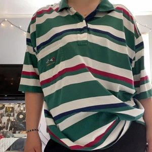 Tröja - Skjorta med gröna och vita ränder i bra skick. St XXL. Köparen står för frakten