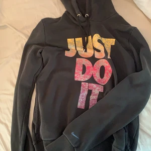 Storlek S - Skriv om du är intresserad eller vill ha flera bilder💕