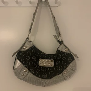 Väska - Snygg väska i bra skick. 90 + frakt💕