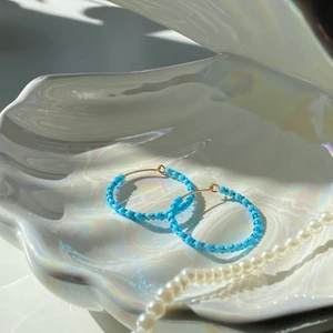 egentillverkade örhängen  - Söta egentillverkade örhängen. 🤍                       Säljer för 30 + 12kr i frakt!                                       