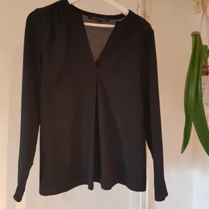 French Connection shirt - Super comfortable french connection shirt. 