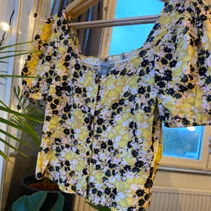 Vacker blus - Supersnygg till sommaren 