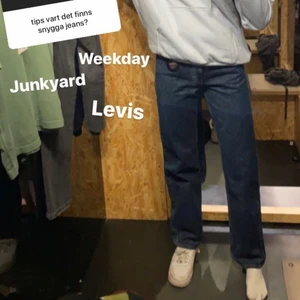 weekday rowe jeans - säljer dess sååå fina jeans från weekday i modellen rowe, de kommer tyvärr inte till användning. De passar någon som är 170 💓💓