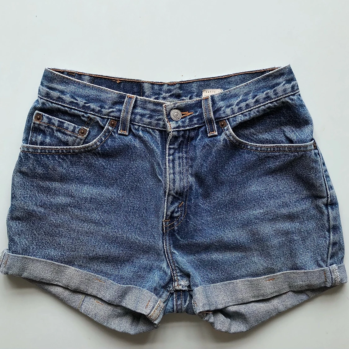 Levis shorts - 90