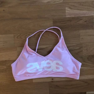 Bikinitopp SVEA - Ljusrosa bikinitopp från märket SVEA. Nyskick! Storlek M. 70kr. Fraktas för 66kr. 💖💖