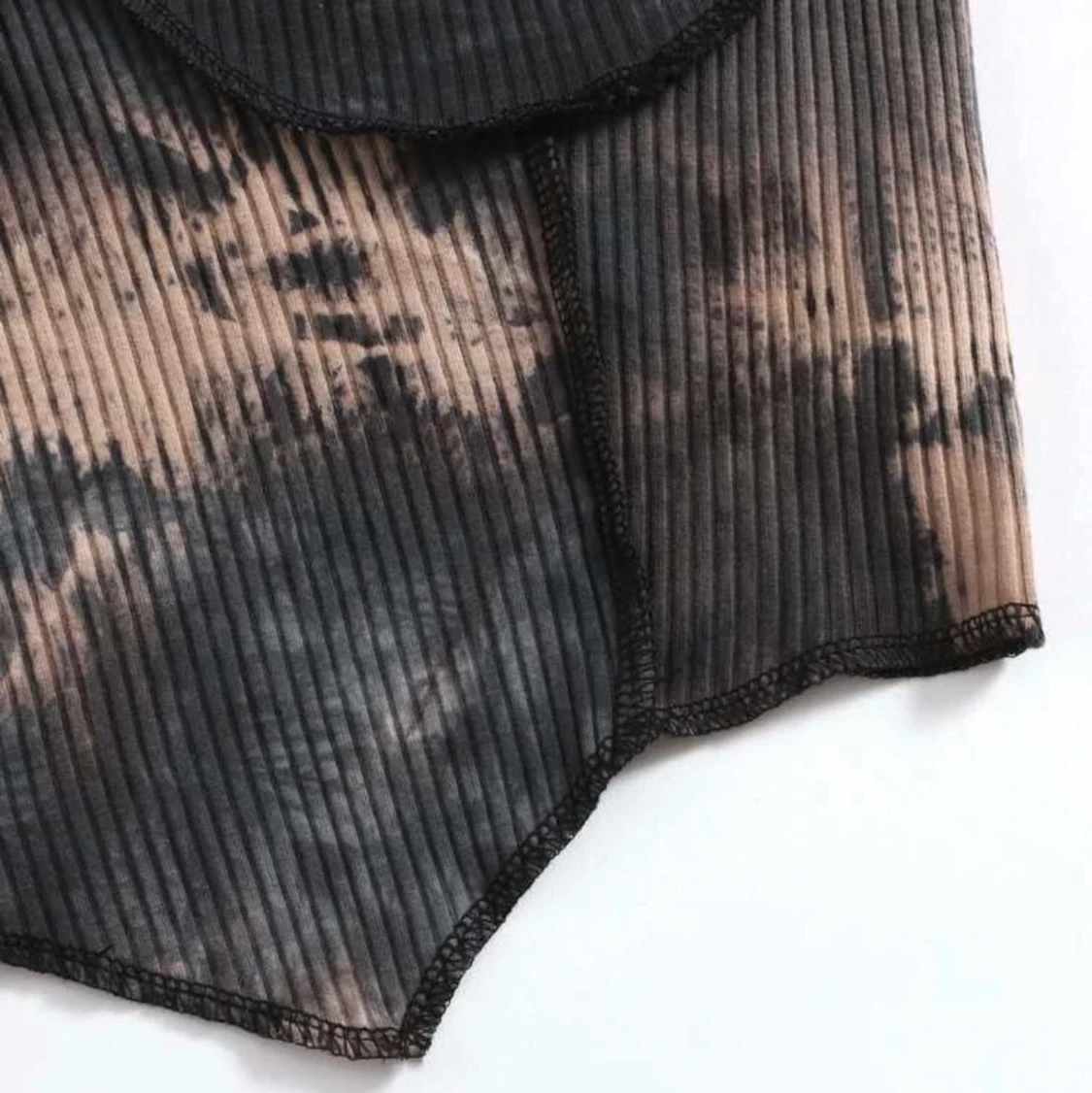 Tie-dye magtröja med neutrala färger - 91