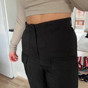 Byxa NA-KD - Exkl frakt, använd byxa strl 40