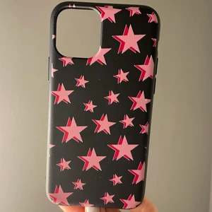 iPhone 11 PRO  - Säljer detta superfina skal till IPhone 11 PRO. Passar inte till vanliga 11:an!!!