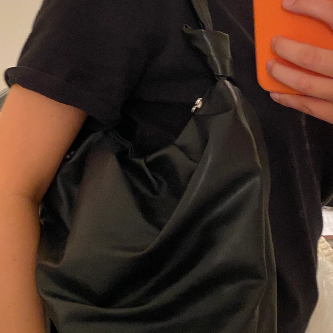 Svart väska - 90