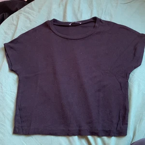 zara svart crop - svart zara magtröja. stl M, passar S och L