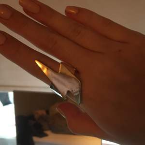 Så snygg blixt silver ring! Frakt 12kr!❤️