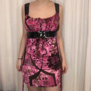 y2k klänning - märke: esperance paris. storlek S-M. möts upp i stockholm eller fraktar 🖤