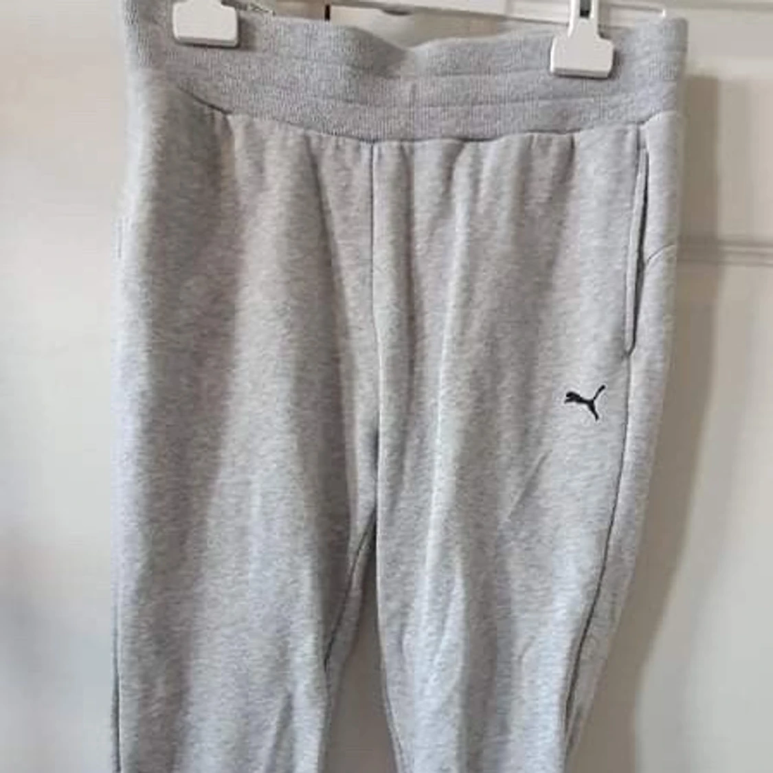 Gråa puma mjukis byxor 
