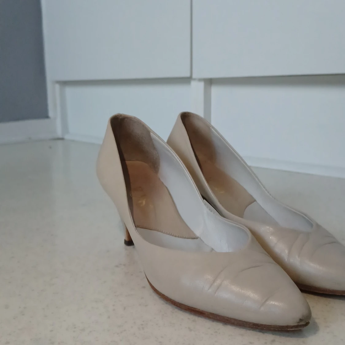 Två par klackskor  - 90