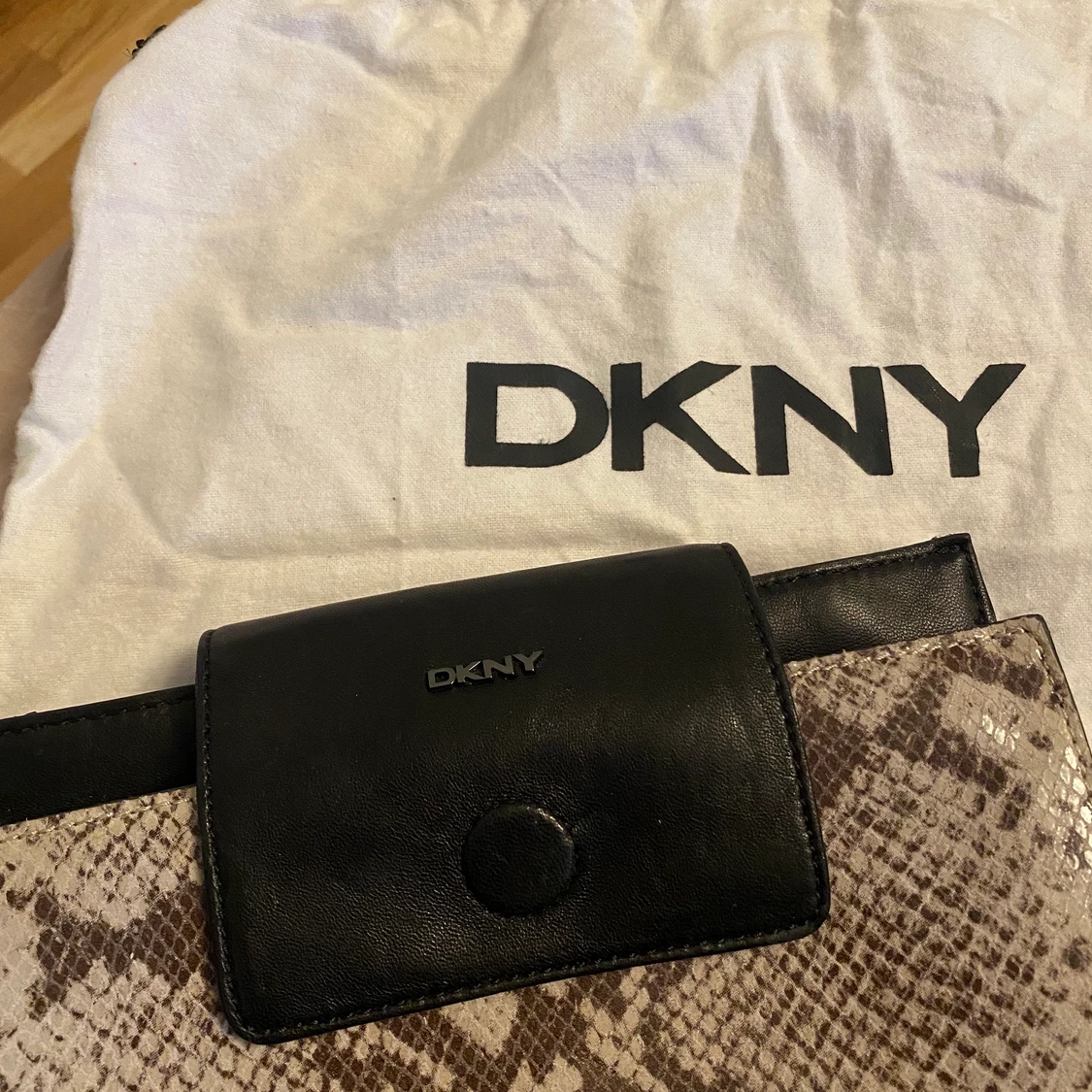 Dkny väska - 90